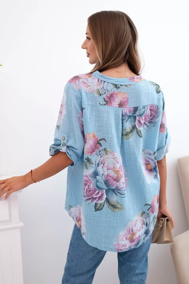 Dámská bavlněná halenka 12038-6 modrá s květy univerzální L / XL