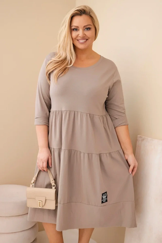 Dámské dlouhé MAXI šaty plus size s 3/4 rukávem a volánem ART22229-5 capuccino / fango 2XL - 4XL