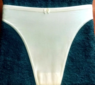 Dámské kalhotky TANGA 6101-3 smetanová L
